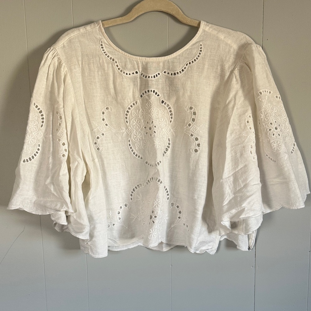 Abercrombie & Fitch White Eyelet Blouse